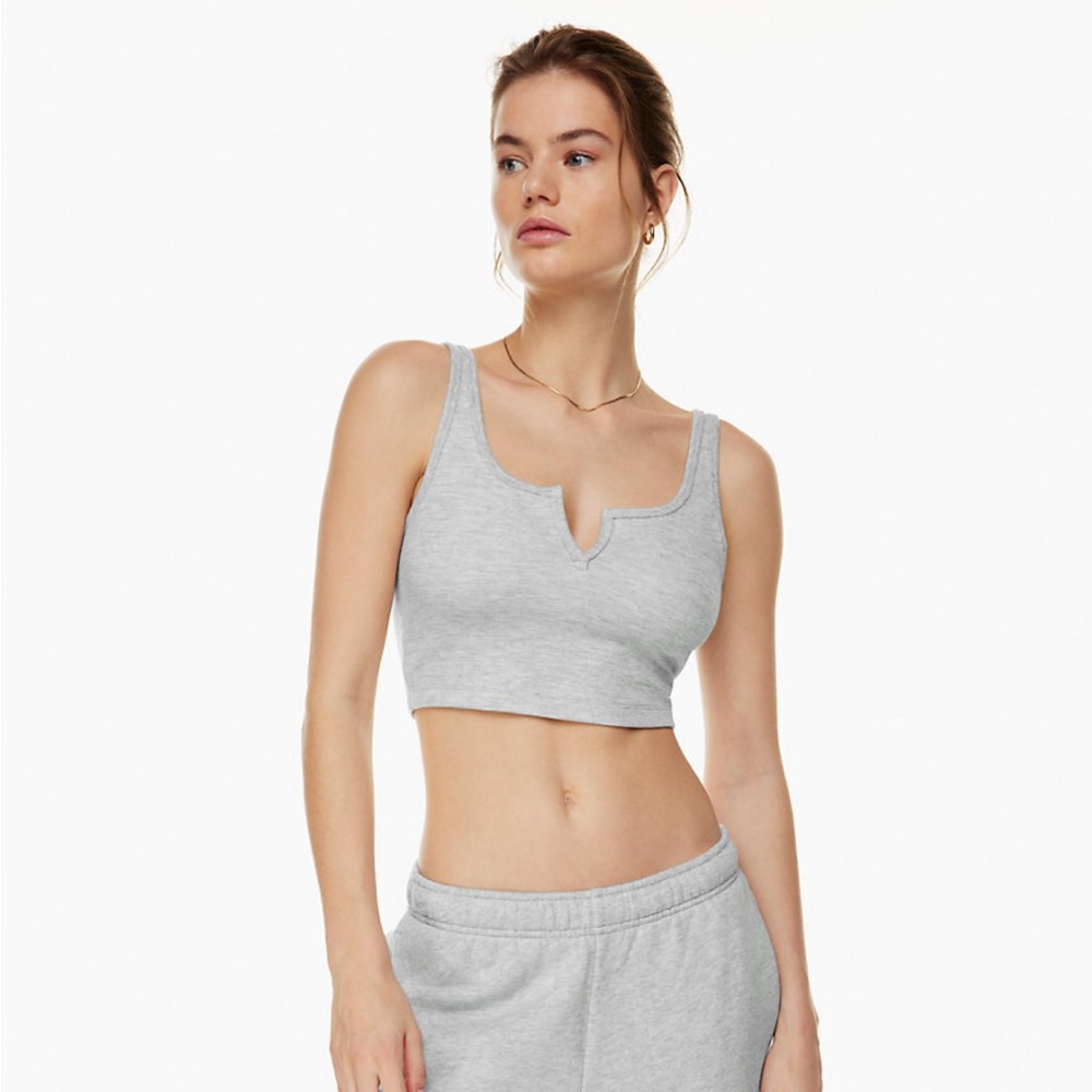 3/30$🤍 TNA | Grey waffle knit cropped tank - Picture 2 of 12